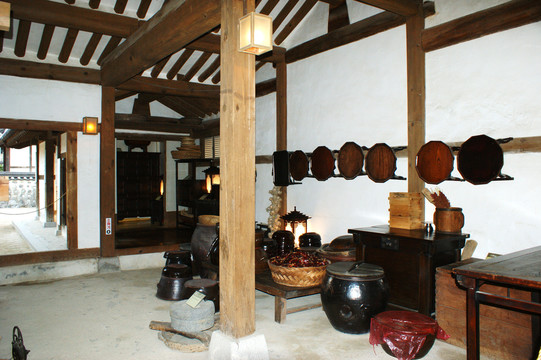 韩国南山民俗村古代厨房