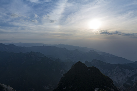 华山西峰风光