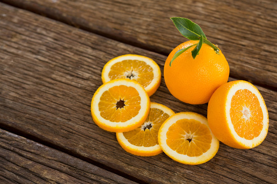 新鲜橙子的特写镜头