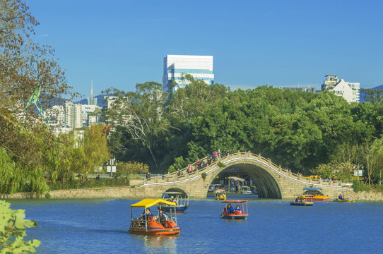 西湖公园风景