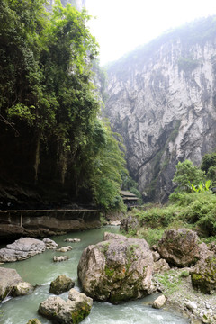 高山河谷