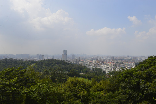 广州越秀区鸿浩楼登临远眺