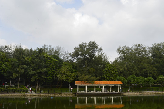 广州麓湖公园