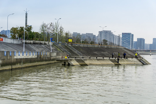 钱塘江河堤