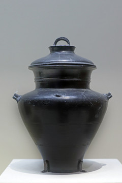 黑陶罐