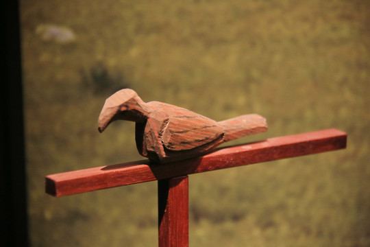彩绘木鸟汉代