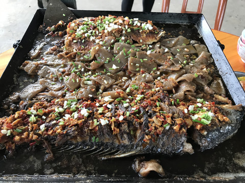 鐵板烤魚