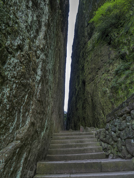 江山江郎山一线天