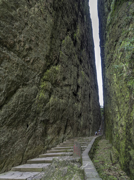 江山江郎山一线天