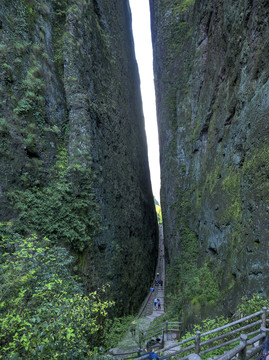 江山江郎山一线天