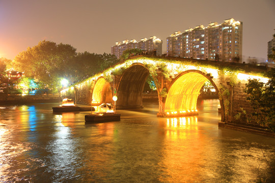 杭州拱宸桥夜景