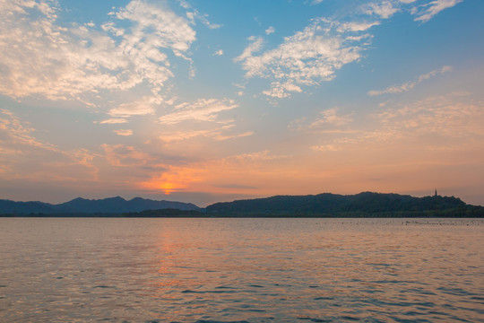 杭州西湖夕阳日落