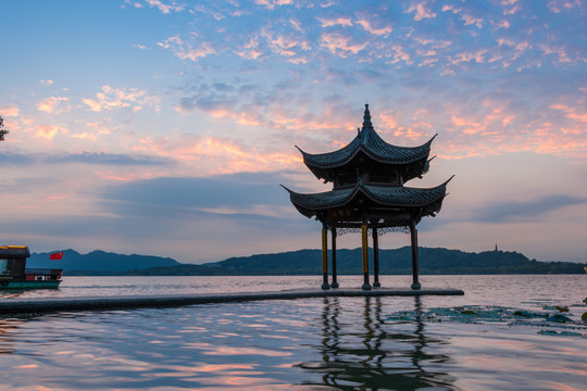 杭州西湖风景区集贤亭日落