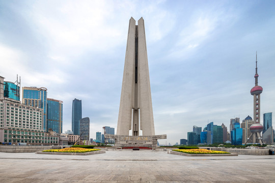 中国上海市外滩人民英雄纪念塔