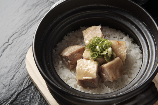 鸡肉釜饭