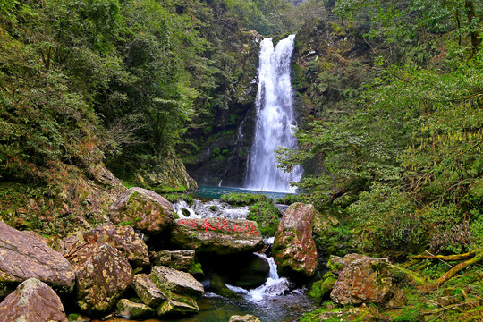 井岗山瀑布