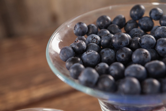 碗里的新鲜蓝莓