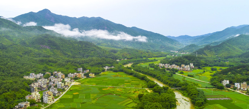 水墨山村