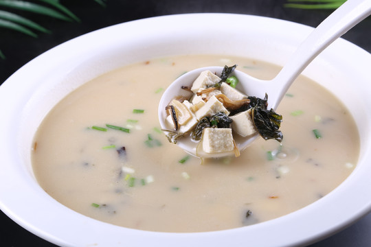 雜菌豆腐湯