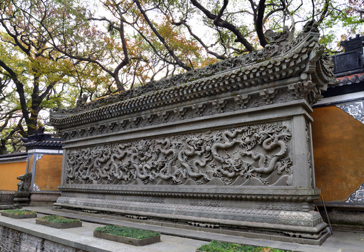 法雨寺九龙壁