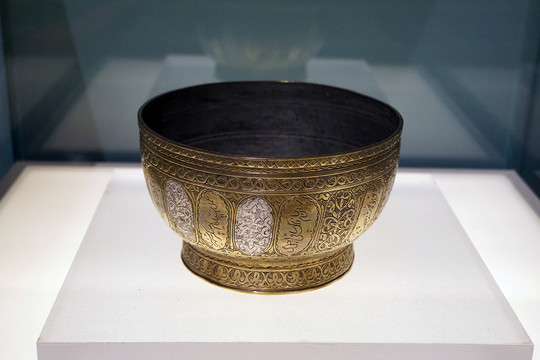 塔吉克斯坦波斯铭文铜碗