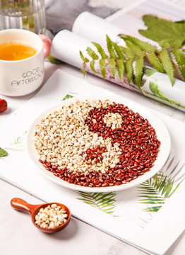 红豆薏米粥食材