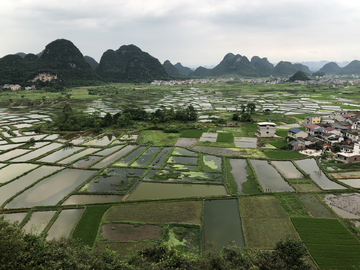 美丽乡村山清水秀