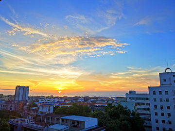 夕阳霞