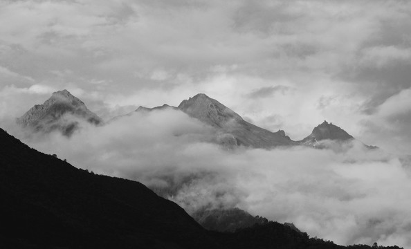 水墨青山