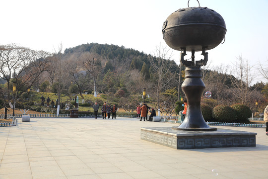 龟山汉墓景区