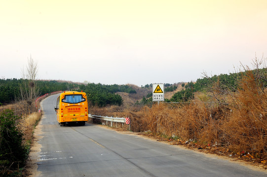 农村校车