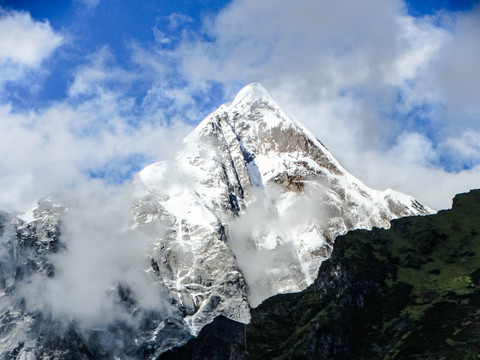 四姑娘山