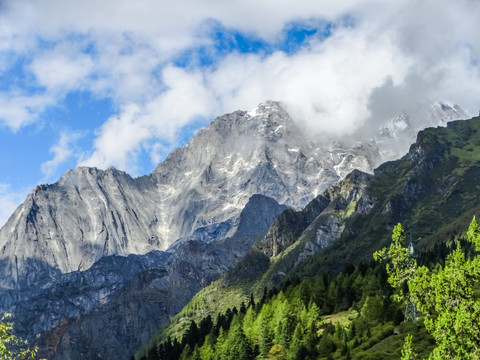 云雾山峰