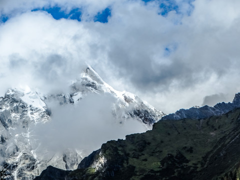 四姑娘山