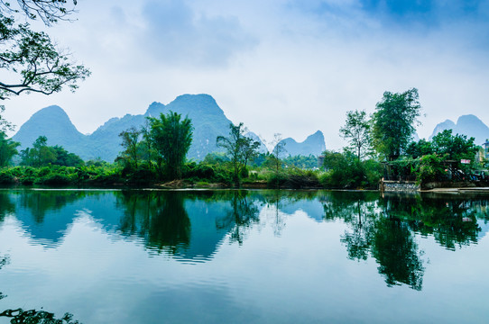 遇龙河风光