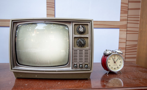 老物件电视机