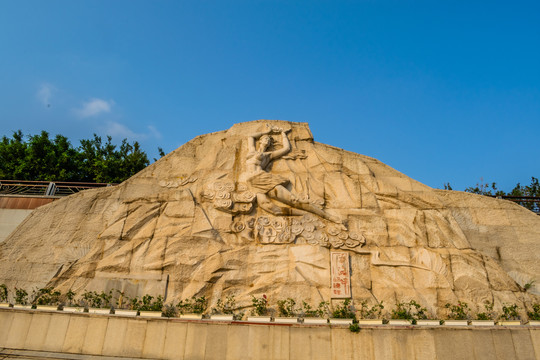 米洛甲石刻雕像