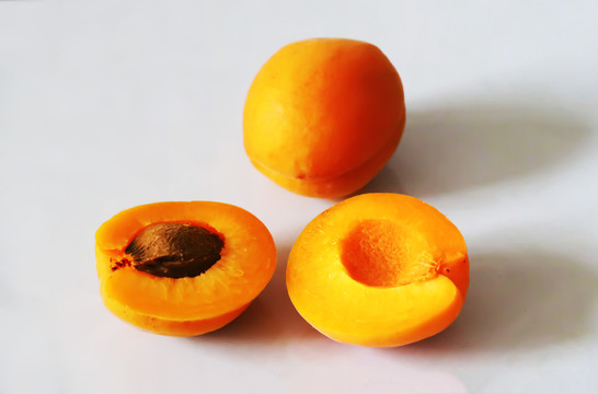 麦黄杏