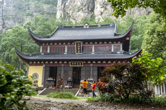 雁荡山灵岩寺