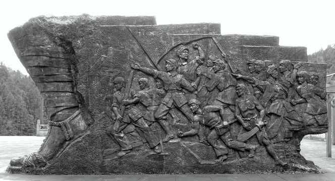 红军战斗雕塑