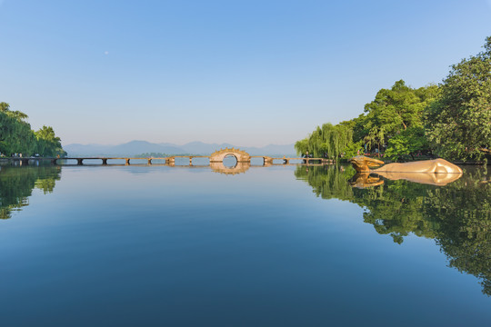 杭州西湖涌金门全景