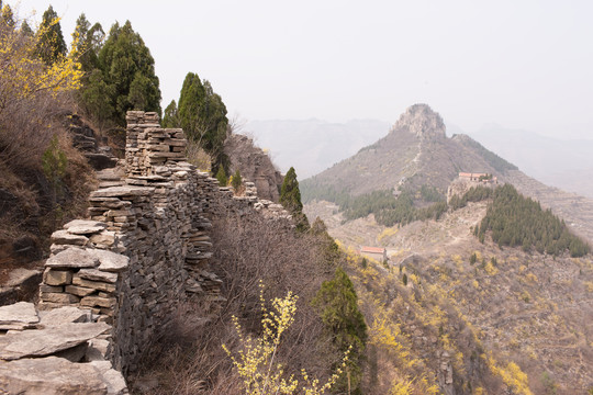 涌泉齐长城风景区