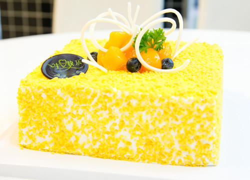 黄桃蓝莓蛋糕