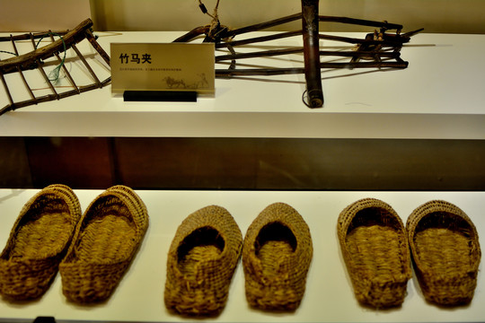 古代农具草鞋竹马夹