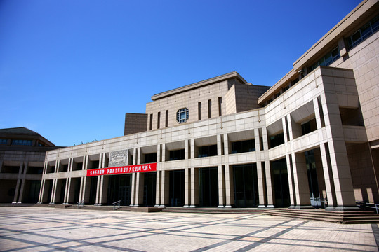 北京大学百年讲堂