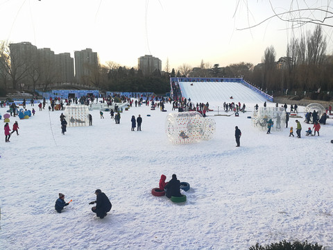 冰雪主题乐园