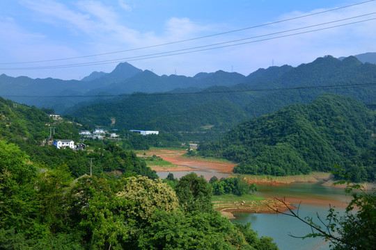 长阳清江风光