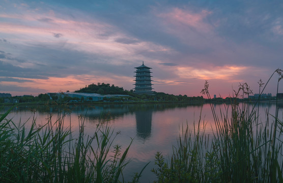 夕照长安塔