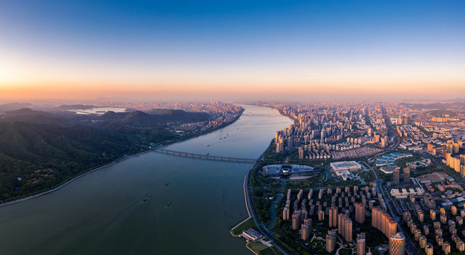 杭州市钱塘江两岸航拍全景