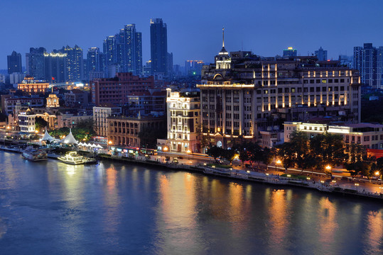 广州沿江西路南方大厦夜景